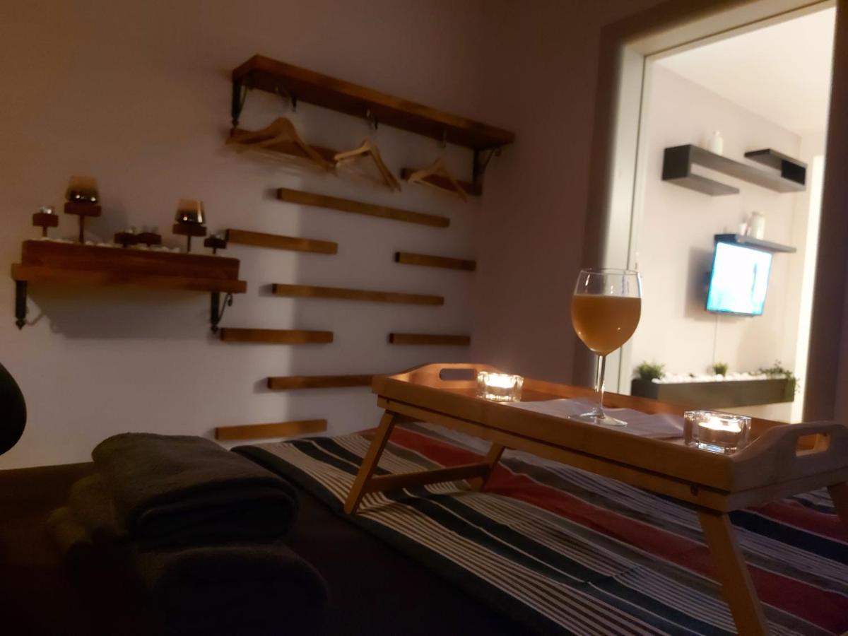 River Lux سريمسكا ميتروفيكا المظهر الخارجي الصورة